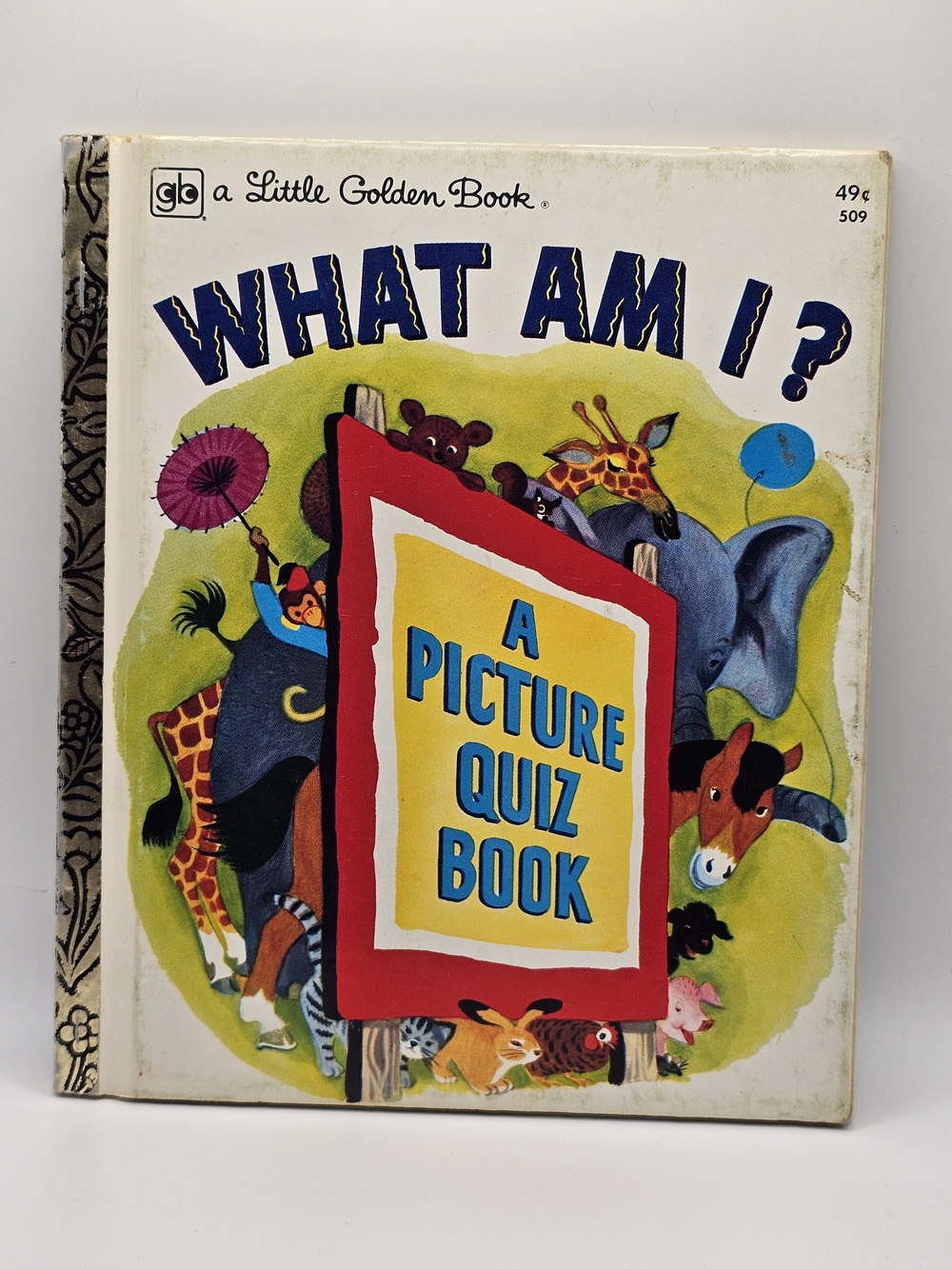 LITTLE GOLDEN BOOK: What Am I? A Picture Quiz Book